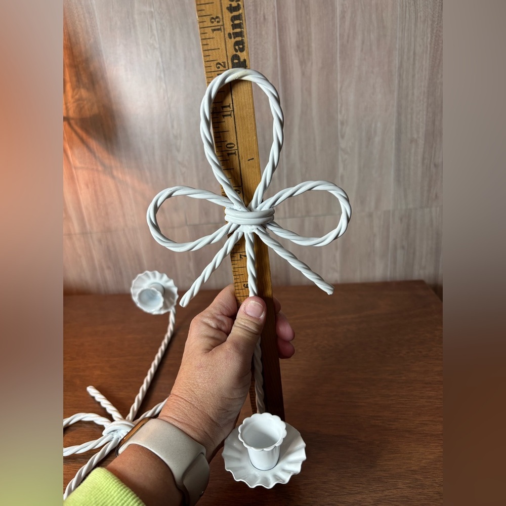 Vintage Homeco White Twisted Metal Bow Candle Holders - Set of 2 - Picture 5 of 6